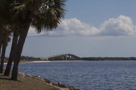 Een typische brug over de vele wateren van Florida